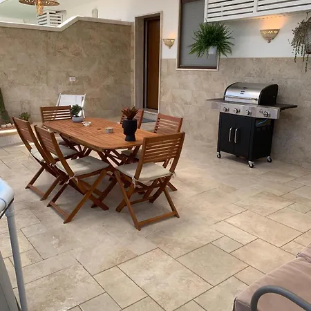 The Sunflower Holiday home