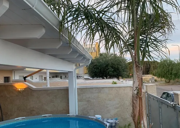 The Sunflower בית נופש